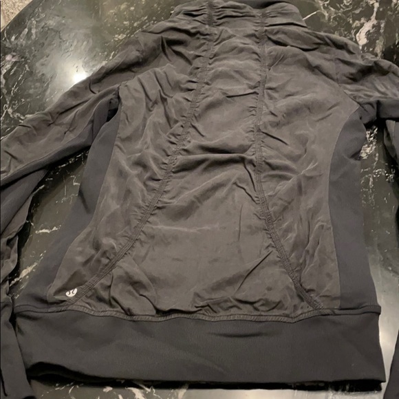 Lululemon Jacket - Picture 6 of 8
